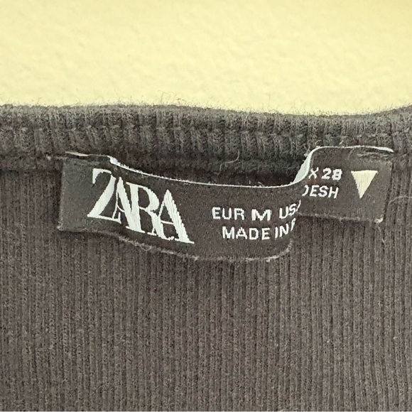 Zara Flutter Sleeve Crop Top - Picture 3 of 3